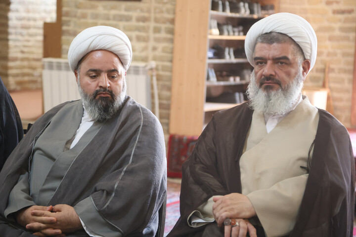 تصاویر / تجلیل از دست اندرکاران و عوامل اجرائی اجلاسیه روز جهانی مسجد درهمدان