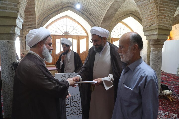 تصاویر / تجلیل از دست اندرکاران و عوامل اجرائی اجلاسیه روز جهانی مسجد درهمدان