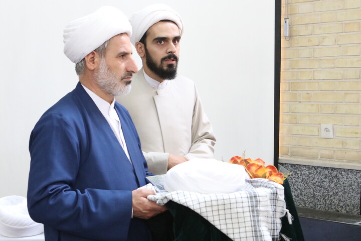 تصاویر/ مراسم عمامه گذاری در همدان