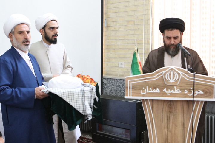 تصاویر/ مراسم عمامه گذاری در همدان