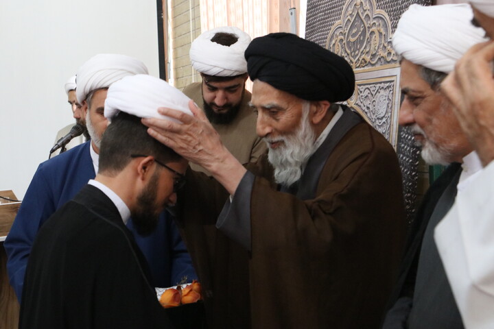 تصاویر/ مراسم عمامه گذاری در همدان