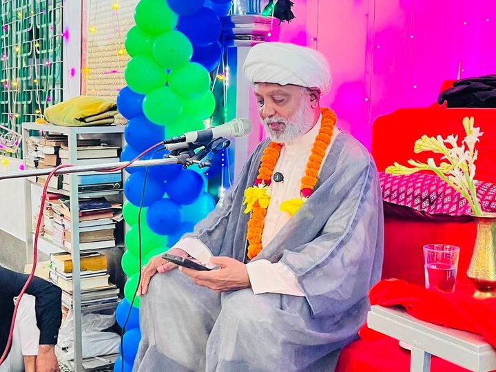 ঈদে মিলাদুন্নবী (সা.) উপলক্ষে চট্টগ্রাম সদরঘাট ইমামবাড়ায় বিশেষ মাহফিল | ছবি