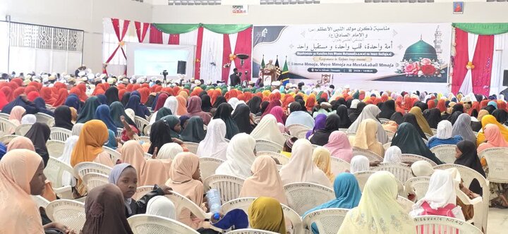 گزارش تصویری/برگزاری مراسم میلاد پیامبراعظم(ص) و کلنگ زنی فاز دوم دانشگاه حکمت شرق آفریقا در تانزانیا
