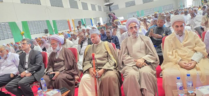 گزارش تصویری/برگزاری مراسم میلاد پیامبراعظم(ص) و کلنگ زنی فاز دوم دانشگاه حکمت شرق آفریقا در تانزانیا