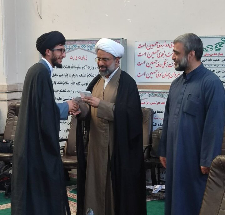 گزارش تصویری + آیین اختتامیه دوره تکمیلی «نظام اندیشه و حیات اجتماعی اسلام»، امروز در مشهد مقدس برگزار شد