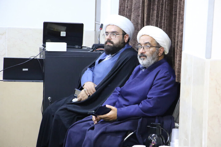 تصاویر|جلسه کارگاه آموزشی رابطین تهذیب مدارس حوزه علمیه اصفهان