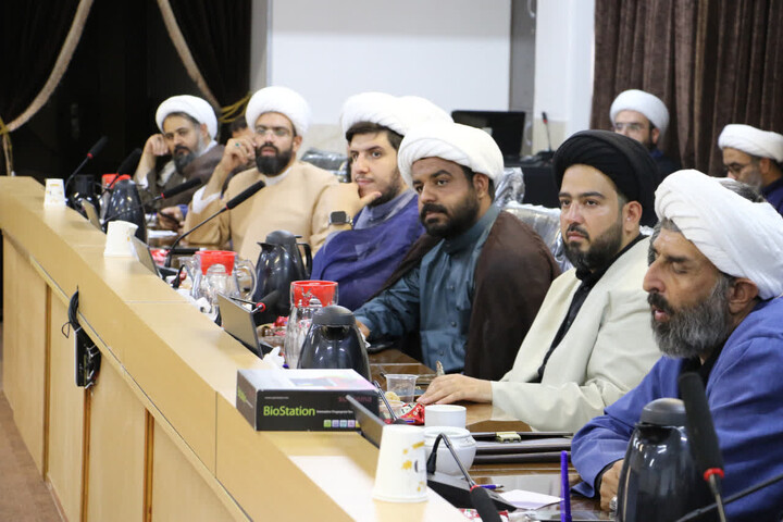 تصاویر|جلسه کارگاه آموزشی رابطین تهذیب مدارس حوزه علمیه اصفهان