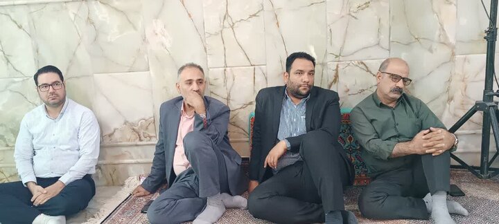 تصاویر/برگزاری درس اخلاق مسئولین شهرستان ساوه به مناسبت هفته دولت