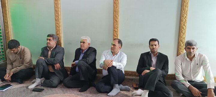 تصاویر/برگزاری درس اخلاق مسئولین شهرستان ساوه به مناسبت هفته دولت