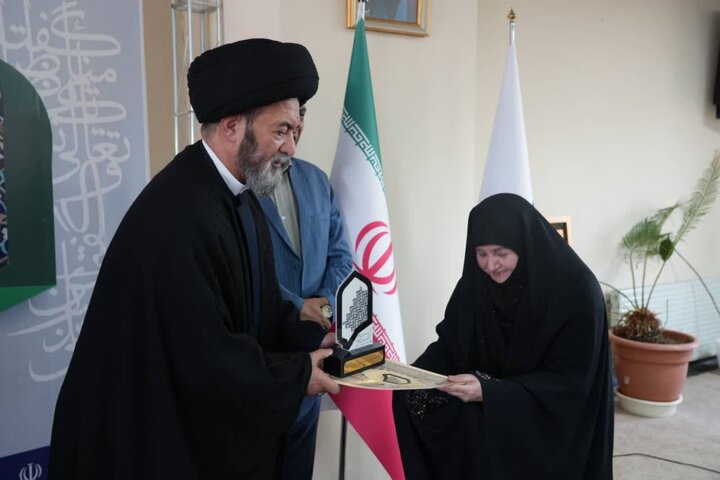 تصاویر/ اختتامیه همایش بین المللی گفتگو و مناظرات رضوی در اردبیل