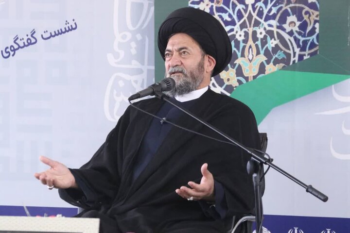 تصاویر/ اختتامیه همایش بین المللی گفتگو و مناظرات رضوی در اردبیل