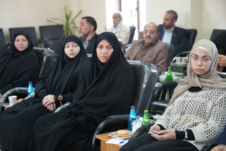 تصاویر/ اختتامیه همایش بین المللی گفتگو و مناظرات رضوی در اردبیل