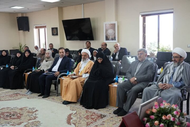تصاویر/ اختتامیه همایش بین المللی گفتگو و مناظرات رضوی در اردبیل