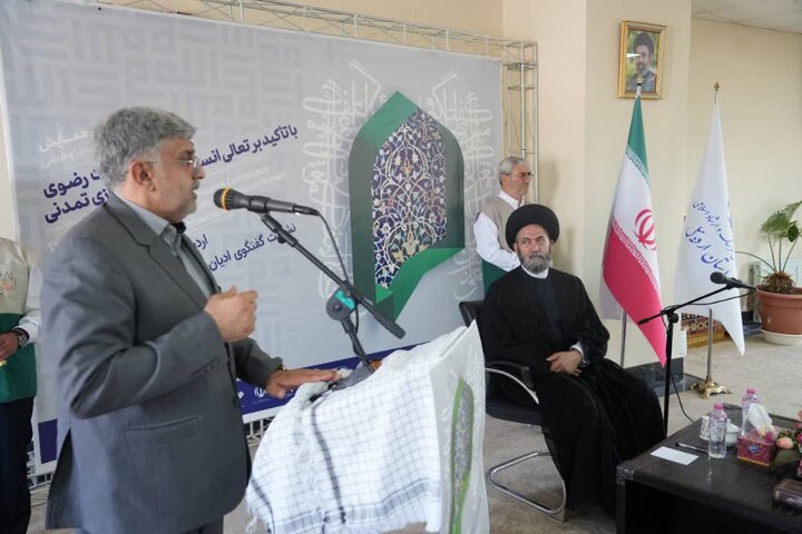 تصاویر/ اختتامیه همایش بین المللی گفتگو و مناظرات رضوی در اردبیل