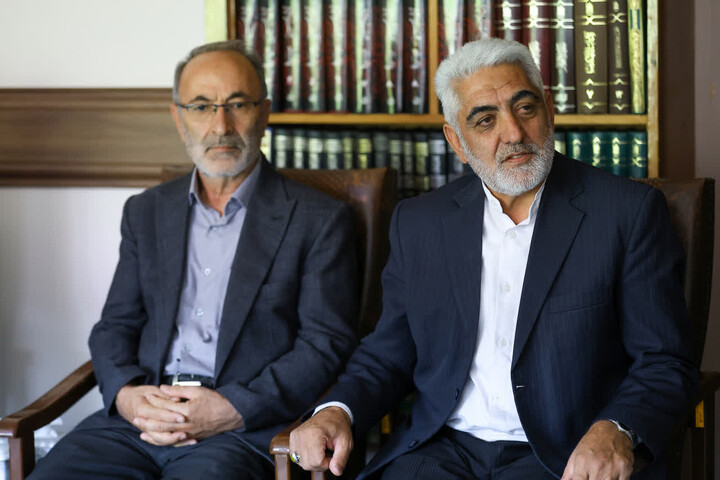 تصاویر | نشست هیئت‌امنای ستاد بازسازی عتبات عالیات استان آذربایجان شرقی