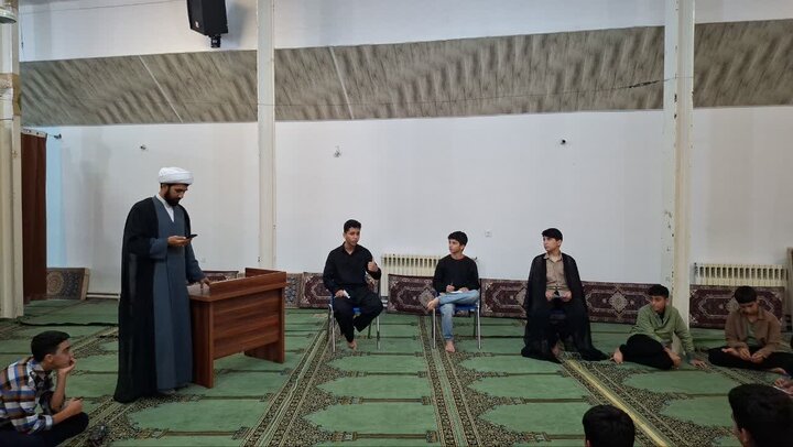 تصاویر/ برگزاری نشست علمی با موضوع « اثرات روحانیت در جامعه» در  جمع طلاب مدرسه علمیه خاتم الانبیاء (ص) بابل