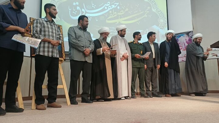 تصاویر/برگزاری جشن بزرگ «رسول مهربانی‌ها» در مامونیه