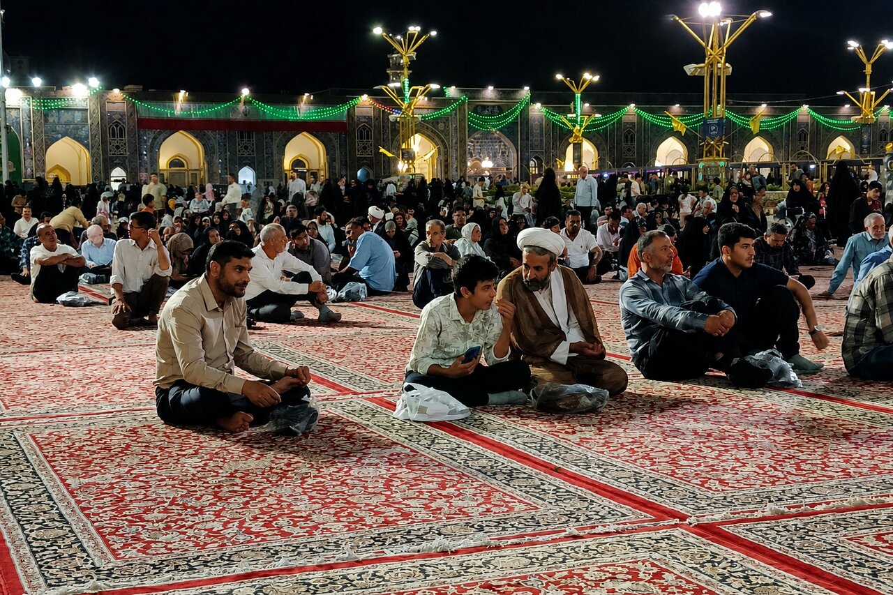 مراسم شام میلاد پیامبر اکرم(ص) و امام صادق(ع) در حرم‌مطهر رضوی