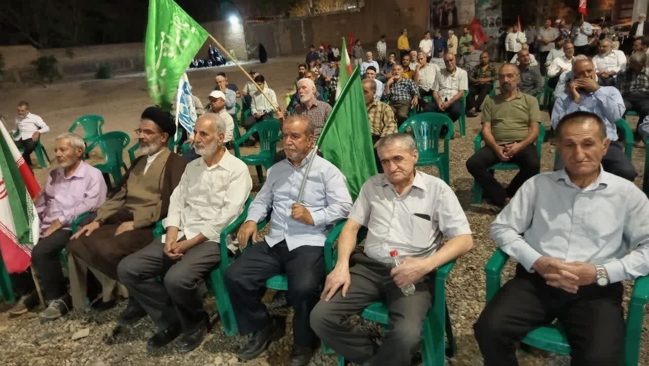موج 183 تجمع شبانه مردم نطنزدرمیدان 17 شهریور برگزار شد +تصاویر