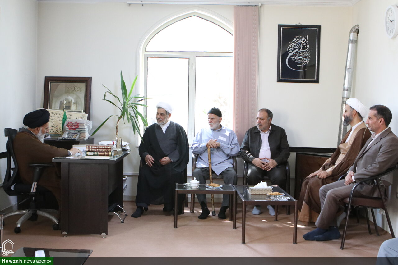 تأکید بر تقویت بنیه علمی و نقش‌آفرینی اجتماعی طلاب