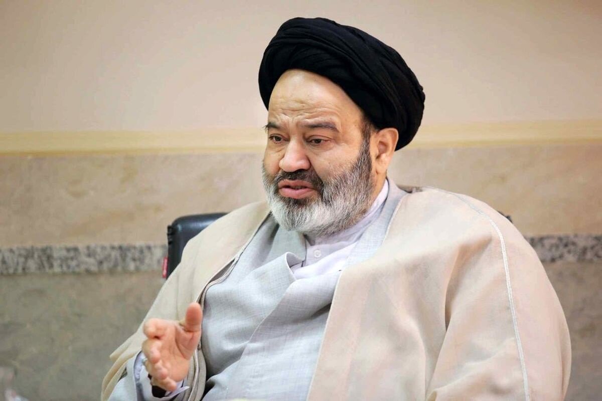 تفرقه، اساس مشکلات امت اسلامی است
