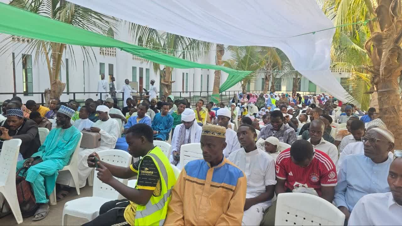 Mashia wa Burundi Wafanya Sherehe ya Kuenzi Mazazi ya Mtume Muhammad (s.a.w.w.)