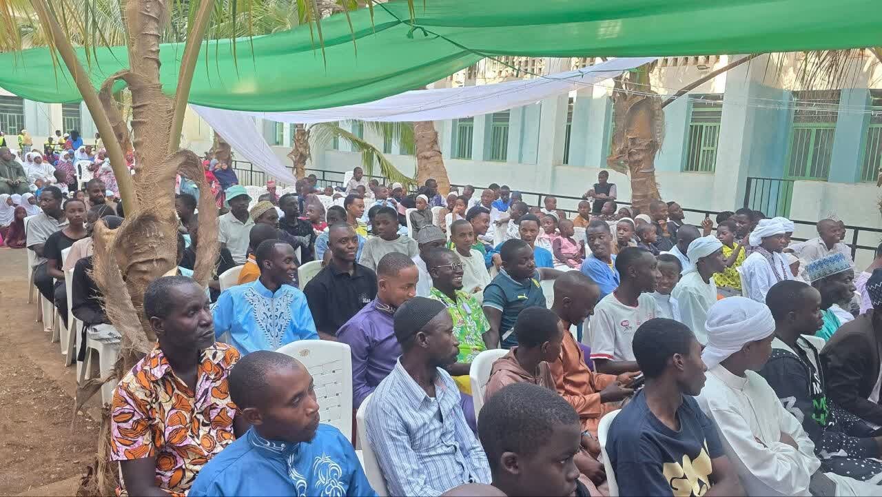 Mashia wa Burundi Wafanya Sherehe ya Kuenzi Mazazi ya Mtume Muhammad (s.a.w.w.)