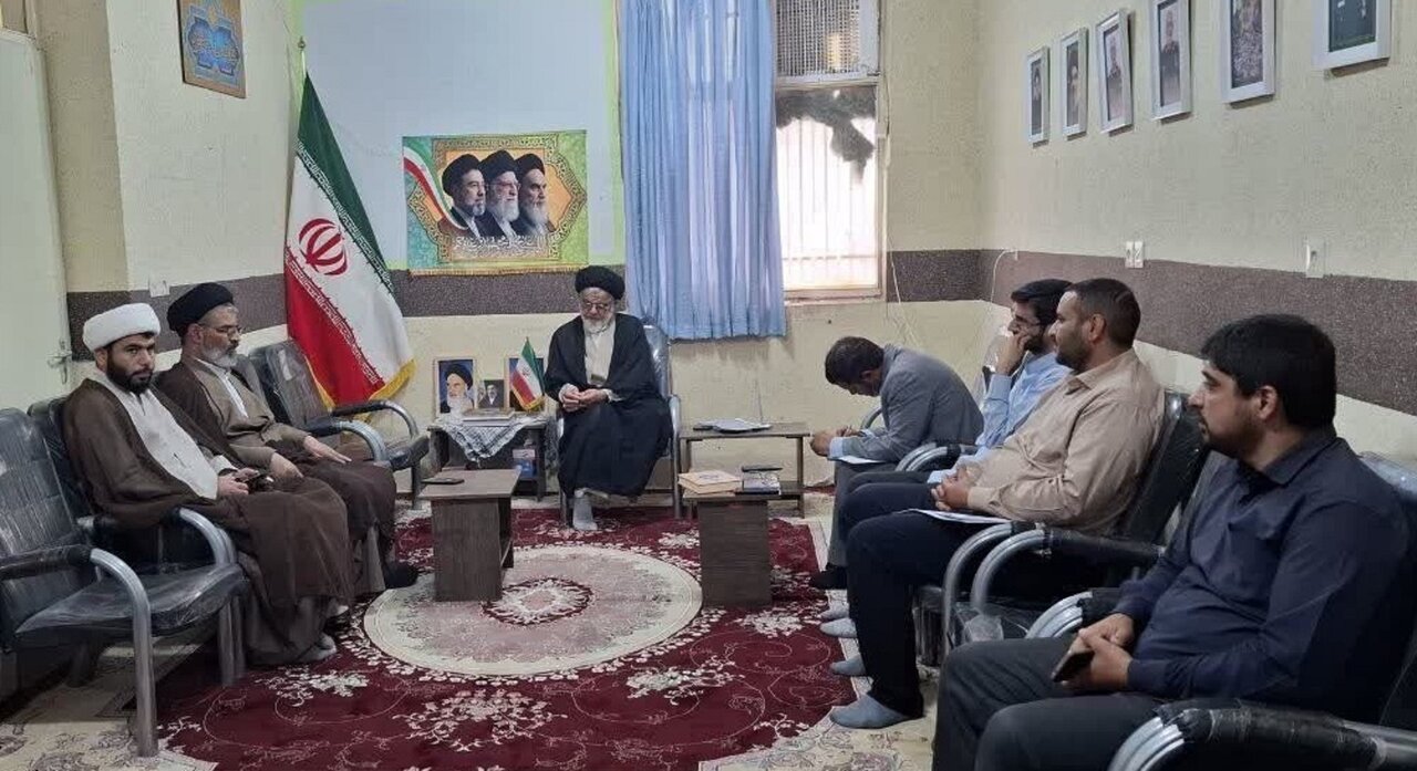 راهکارهای توسعه فعالیت‌های قرآنی در شهرستان نطنز بررسی شد