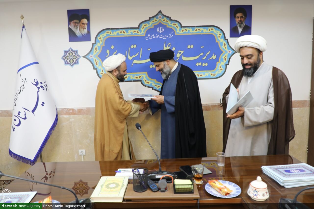 تقدیر از دست اندرکاران میثاق طلبگی ١۴٠۵ یزد