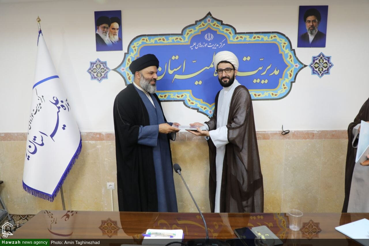 تقدیر از دست اندرکاران میثاق طلبگی ١۴٠۵ یزد