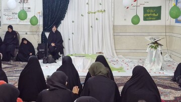 جشن میلاد پیامبر(ص) و امام صادق(ع) در مدرسه علمیه امام هادی(ع) شوشتر + عکس