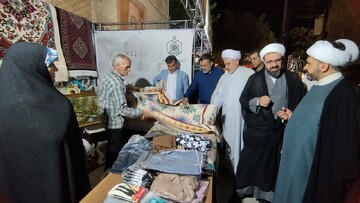 تصاویر/ بازدید مدیرکل بقاع متبرکه کشور از نمایشگاه «شهر وقف»در اراک
