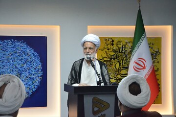 فیلم| نشست ائمه جمعه استان مرکزی با حضور نماینده ولی فقیه در استان