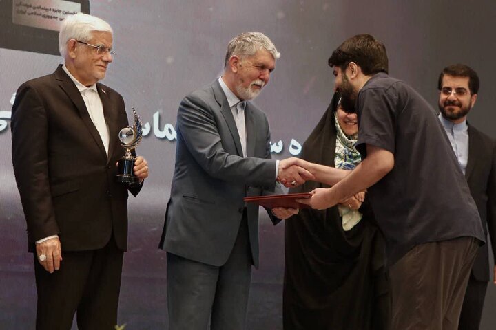 تصاویر/ نخستین جایزه دیپلماسی فرهنگی و عمومی جمهوری اسلامی ایران