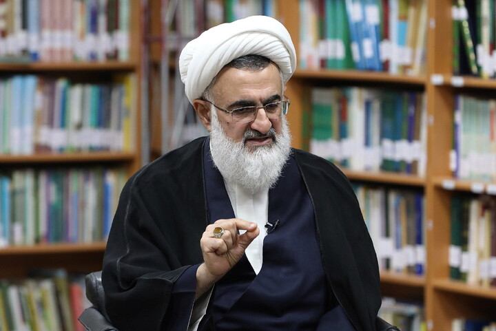 تصاویر/  میزگرد تخصصی با موضوع «خونخواهی و انتقام خون قائد شهید»