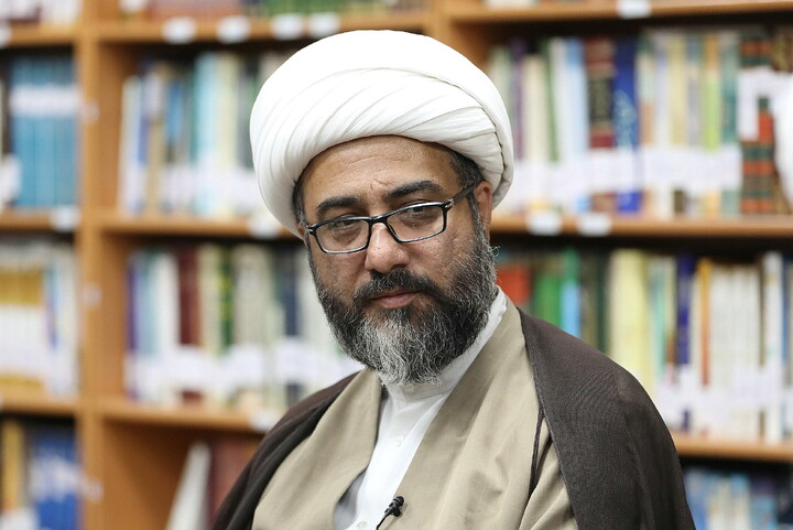 تصاویر/  میزگرد تخصصی با موضوع «خونخواهی و انتقام خون قائد شهید»