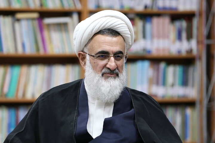 تصاویر/  میزگرد تخصصی با موضوع «خونخواهی و انتقام خون قائد شهید»