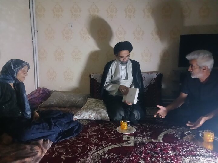 تصاویر/ دیدار نماینده ولی فقیه در کاشان با جمعی از خانواده شهدا