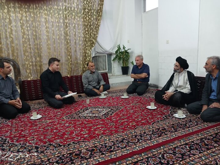 تصاویر/ دیدار نماینده ولی فقیه در کاشان با جمعی از خانواده شهدا