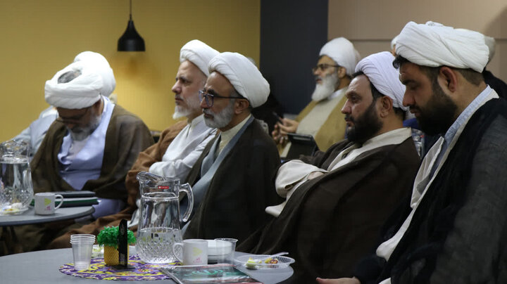 تصاویر/گردهمایی روحانیون و ائمه جمعه استان مرکزی در اراک