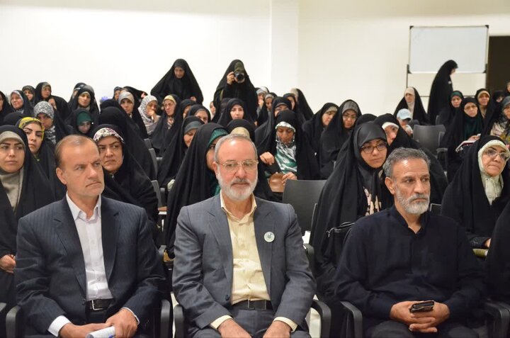 تصاویر/همایش «تدبر در سوره مبارکه نساء»در اراک