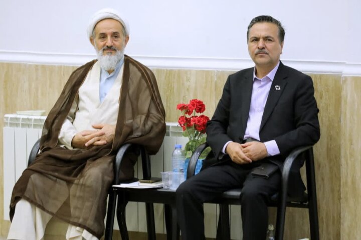 تصاویر / دیدار نماینده ولی فقیه در گلستان با جمعی از نمایندگان احزاب استان