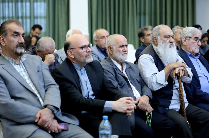 تصاویر / دیدار نماینده ولی فقیه در گلستان با جمعی از نمایندگان احزاب استان