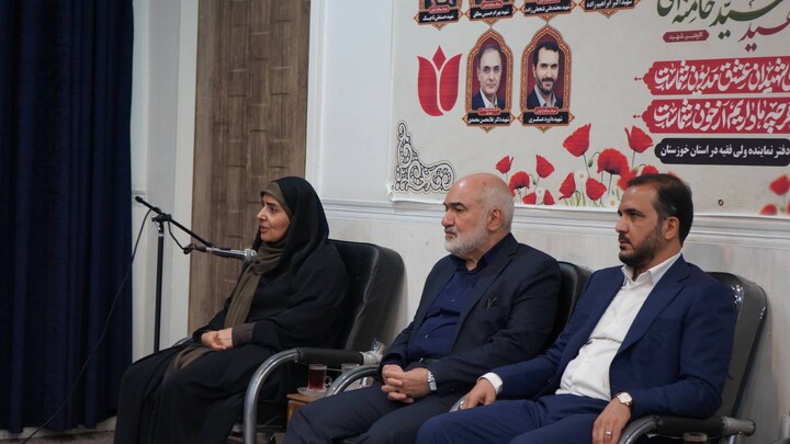 دیدار وزیر راه و شهرسازی با نماینده ولی فقیه در خوزستان