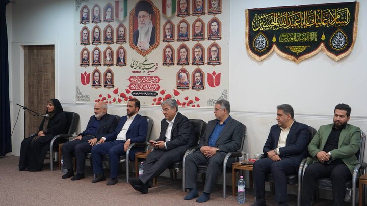 دیدار وزیر راه و شهرسازی با نماینده ولی فقیه در خوزستان