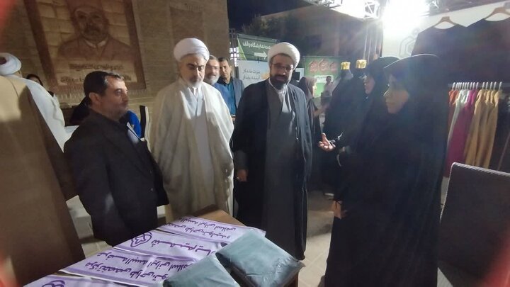 تصاویر/بازدید مدیرکل بقاع متبرکه کشور از نمایشگاه «شهر وقف»در اراک