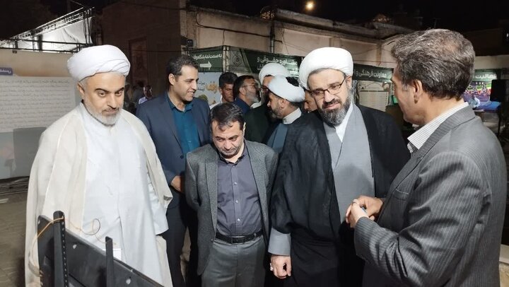 تصاویر/بازدید مدیرکل بقاع متبرکه کشور از نمایشگاه «شهر وقف»در اراک