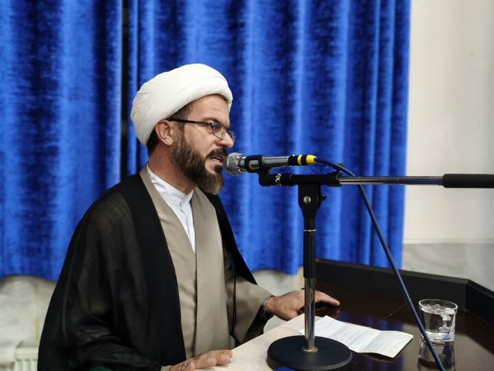 تصاویر/دیدار ائمه جماعات و طلاب مدارس علمیه لرستان با نماینده ولی فقیه در استان