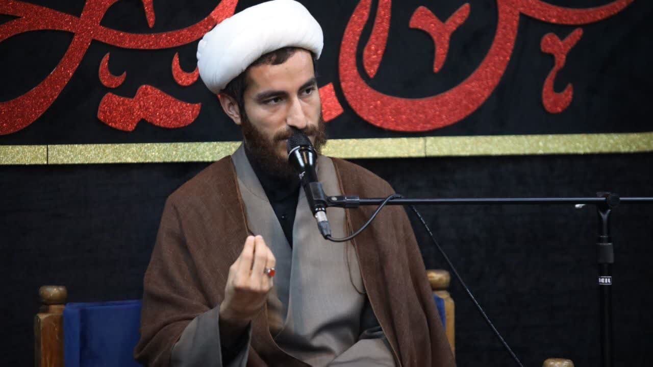 شنیدن گلایه‌های مردم از ویژگی‌های مدیر تراز اسلامی است