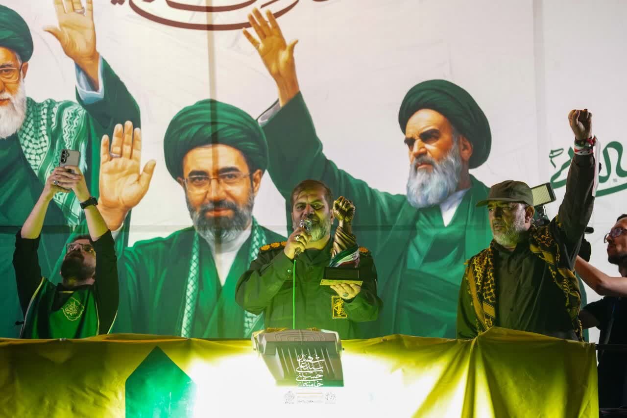 فعالیت ۳۲ میدان و استیج در استان قم/ برنامه‌ریزی برای تقویت حضور میدانی در آستانه هفته دفاع مقدس و بازگشایی مدارس